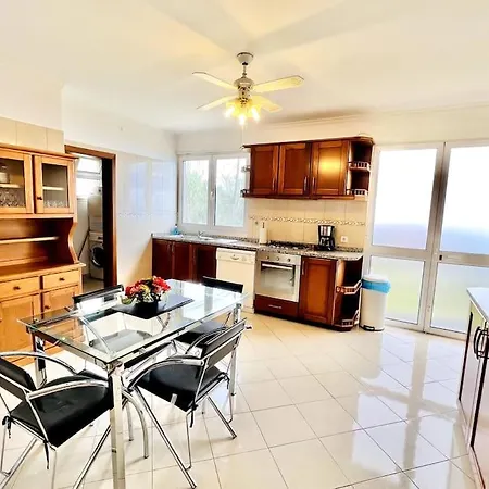 Casa Amarela By Your Madeira פונטה דו סול