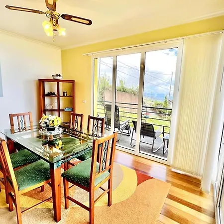 Casa Amarela By Your Madeira בית נופש