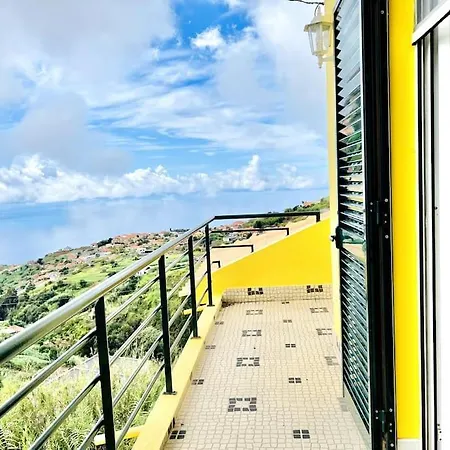 펜션 Casa Amarela By Your Madeira 폰타도솔